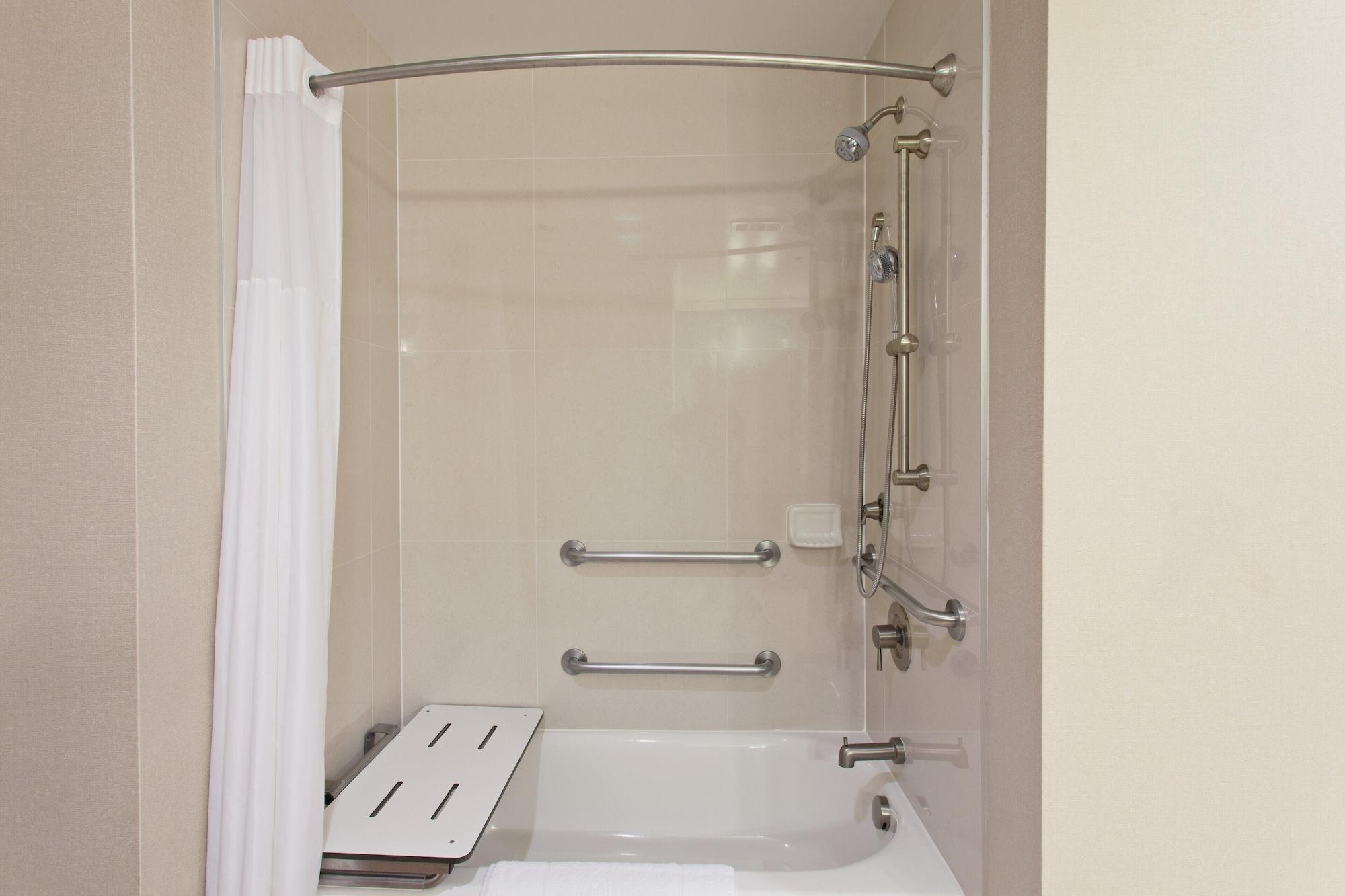 Hampton Hotel 3*
