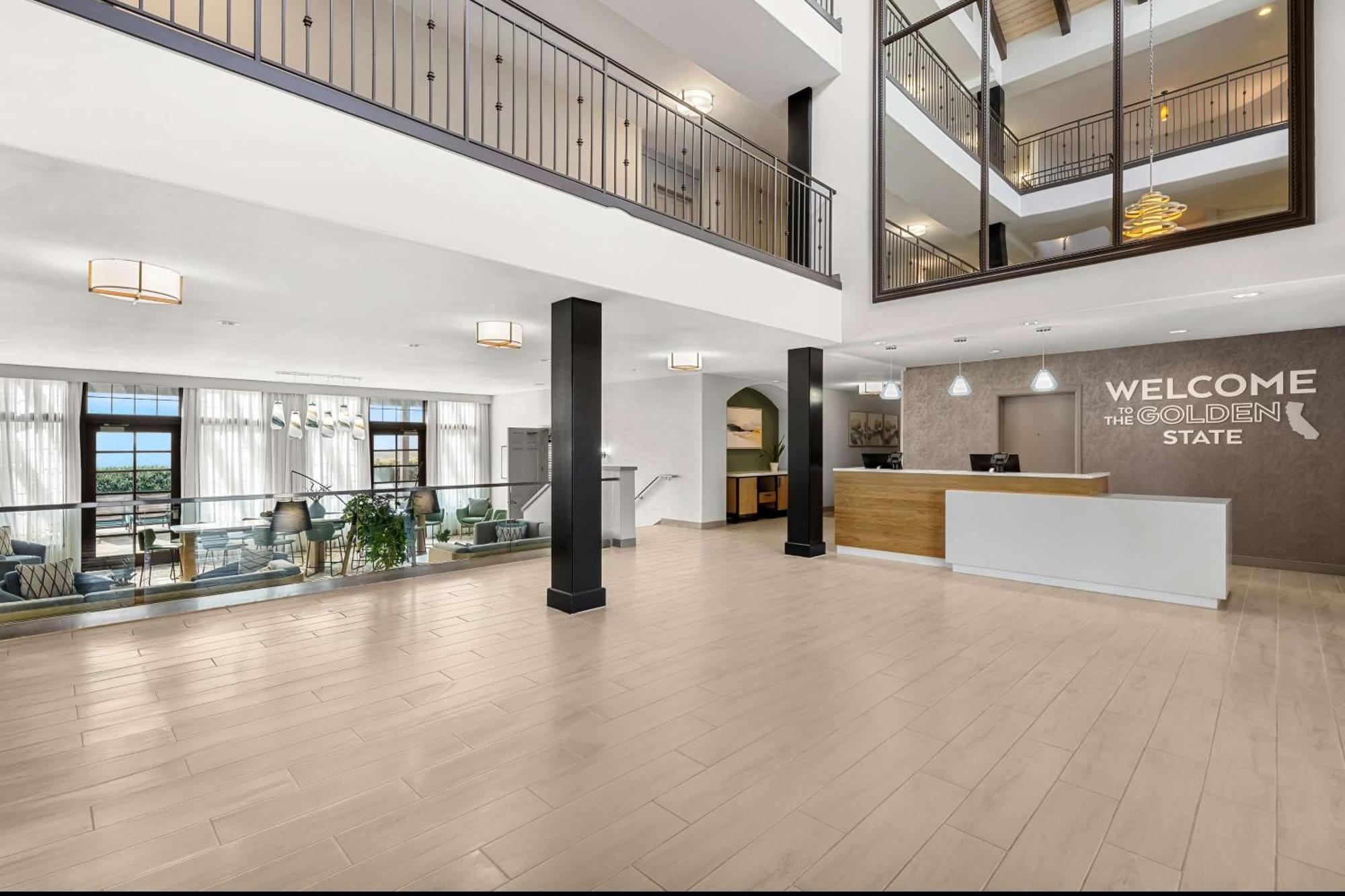 Hampton Hotel 3*